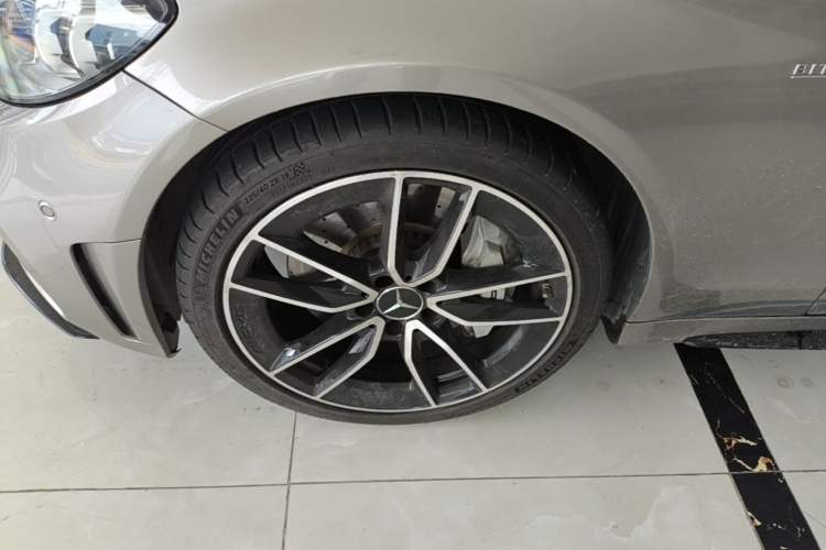 Used Mercedes-Benz C-Class AMG 2019 AMG C 43 4MATIC Left Front Wheel Hub