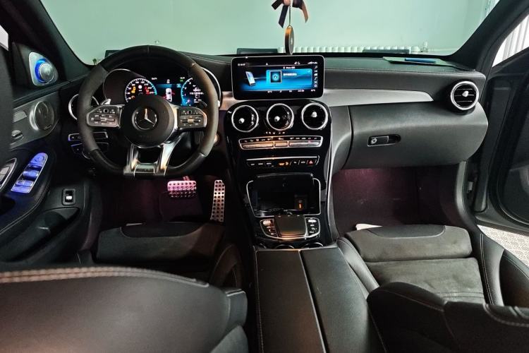 Used Mercedes-Benz C-Class AMG 2019 AMG C 63 Center Console