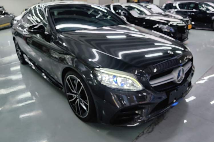 Used Mercedes-Benz C-Class AMG 2019 AMG C 43 4MATIC Coupe Front Right 45 Deg