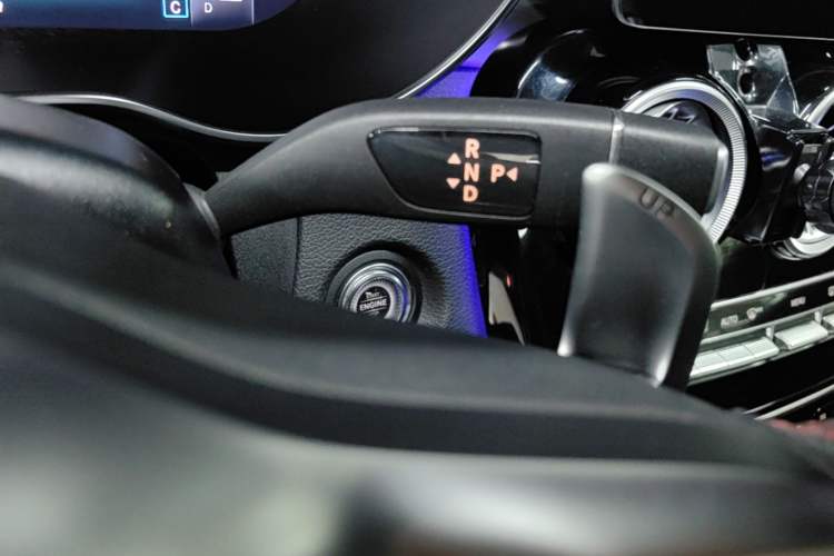 Used Mercedes-Benz C-Class AMG 2019 AMG C 43 4MATIC Coupe Gear Lever