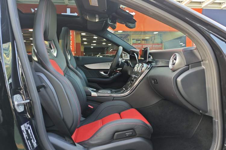Used Mercedes-Benz C-Class AMG 2019 AMG C 63 Interior 3