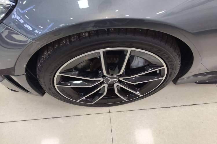 Used Mercedes-Benz C-Class AMG 2019 AMG C 43 4MATIC Coupe Left Front Wheel Hub