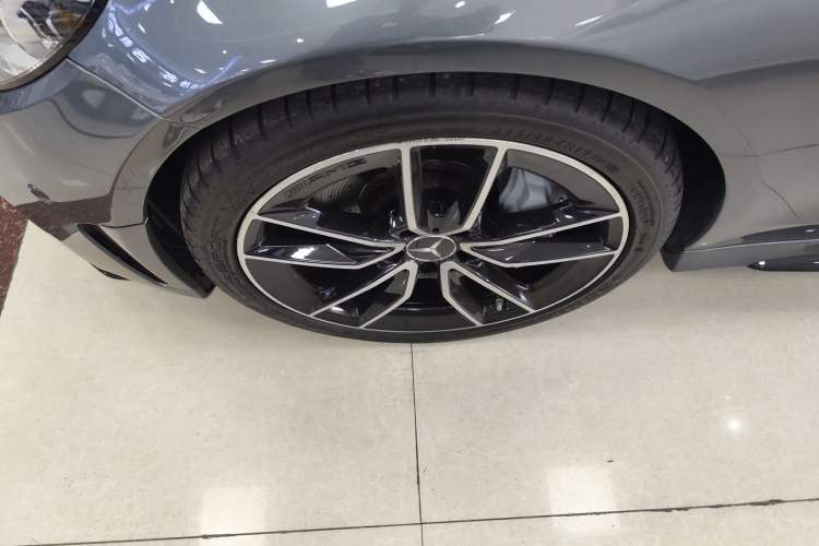 Used Mercedes-Benz C-Class AMG 2019 AMG C 43 4MATIC Coupe Left Front Wheel Hub