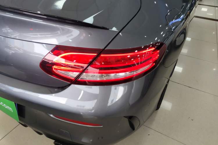 Used Mercedes-Benz C-Class AMG 2019 AMG C 43 4MATIC Coupe Right Rear Taillight