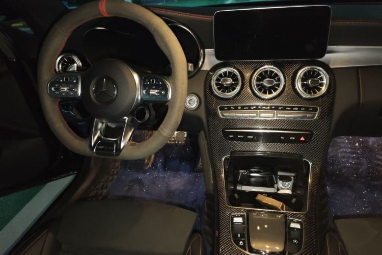 Used Mercedes-Benz C-Class AMG 2019 AMG C 43 4MATIC Coupe Center Console