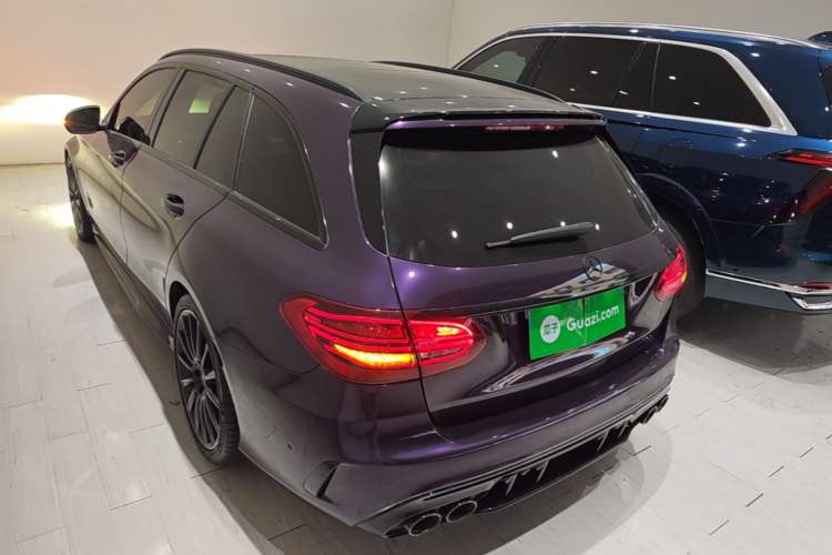 Used Mercedes-Benz C-Class AMG 2019 AMG C 43 4MATIC Estate Special Edition Exterior 2