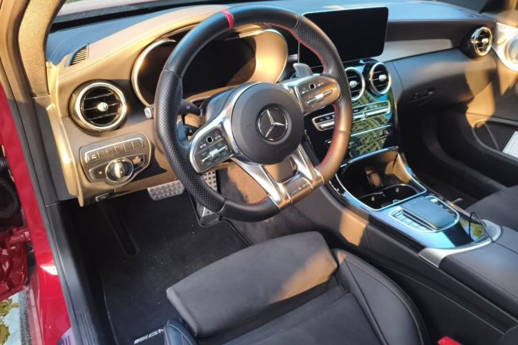 Used Mercedes-Benz C-Class AMG 2019 AMG C 43 4MATIC Coupe Center Console