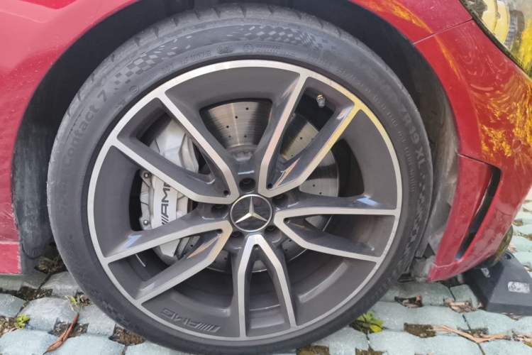 Used Mercedes-Benz C-Class AMG 2019 AMG C 43 4MATIC Coupe Right Front Wheel Hub