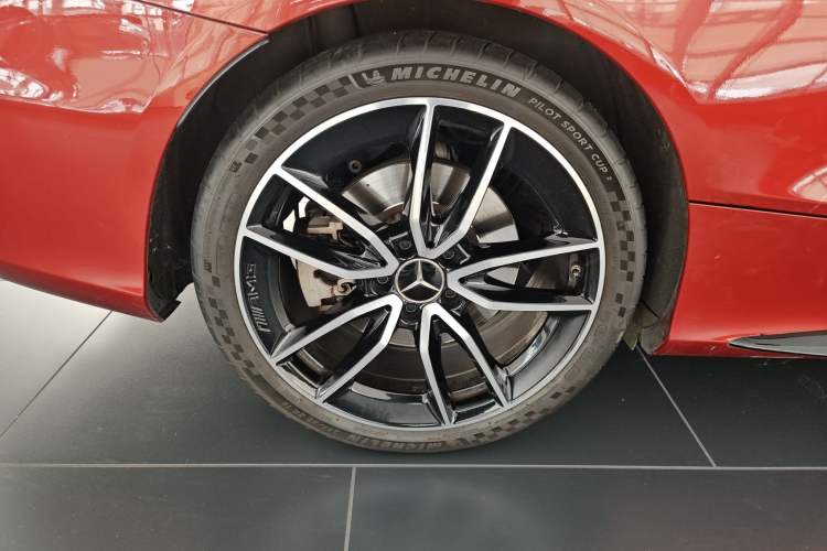 Used Mercedes-Benz C-Class AMG 2019 AMG C 43 4MATIC Coupe Right Rear Wheel Hub