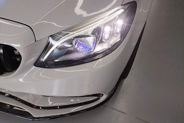Used Mercedes-Benz C-Class AMG 2019 AMG C 43 4MATIC Estate Special Edition Left Front Headlight