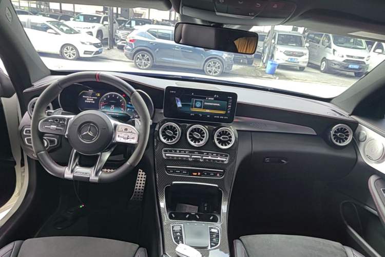 Used Mercedes-Benz C-Class AMG 2019 AMG C 43 4MATIC Coupe Center Console