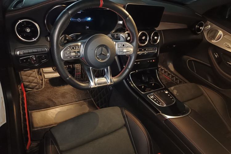 Used Mercedes-Benz C-Class AMG 2019 AMG C 43 4MATIC Coupe Center Console