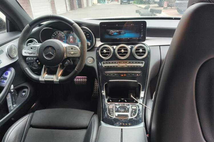 Used Mercedes-Benz C-Class AMG 2019 AMG C 63 Coupe Center Console