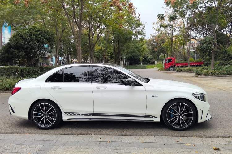 Used Mercedes-Benz C-Class AMG 2019 AMG C 43 4MATIC Exterior 2