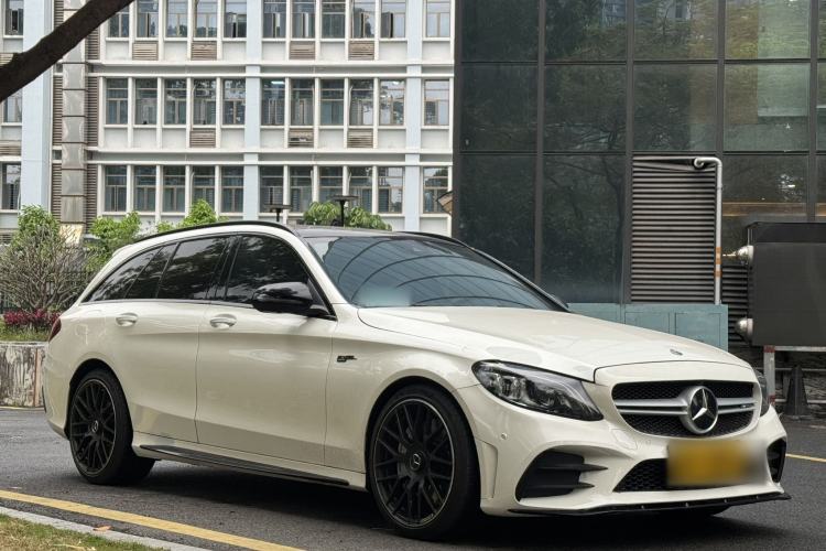 Used Mercedes-Benz C-Class AMG 2019 AMG C 43 4MATIC Estate Special Edition Exterior 2