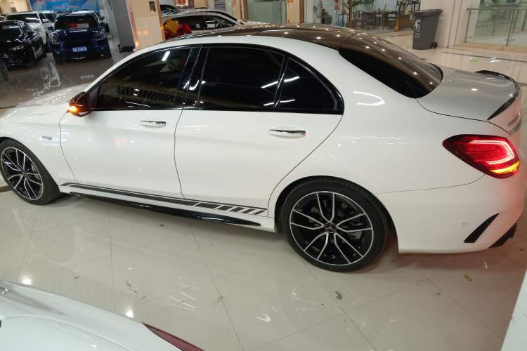 Used Mercedes-Benz C-Class AMG 2019 AMG C 43 4MATIC Exterior 3