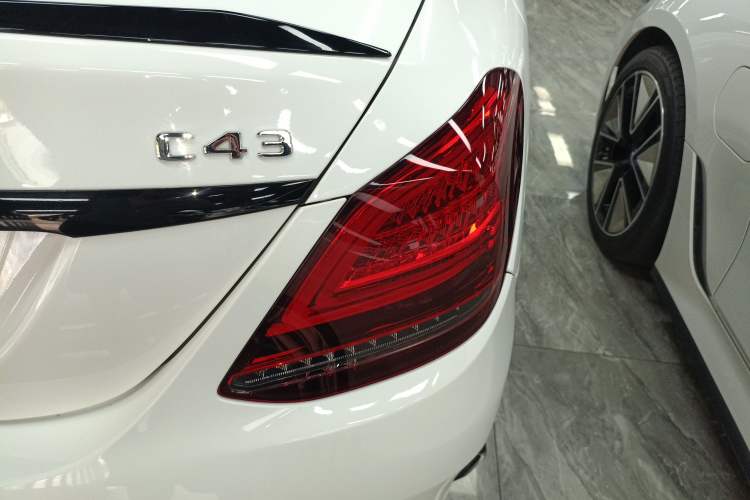 Used Mercedes-Benz C-Class AMG 2019 AMG C 43 4MATIC Exterior 3
