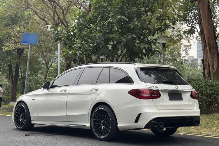 Used Mercedes-Benz C-Class AMG 2019 AMG C 43 4MATIC Estate Special Edition Exterior 3