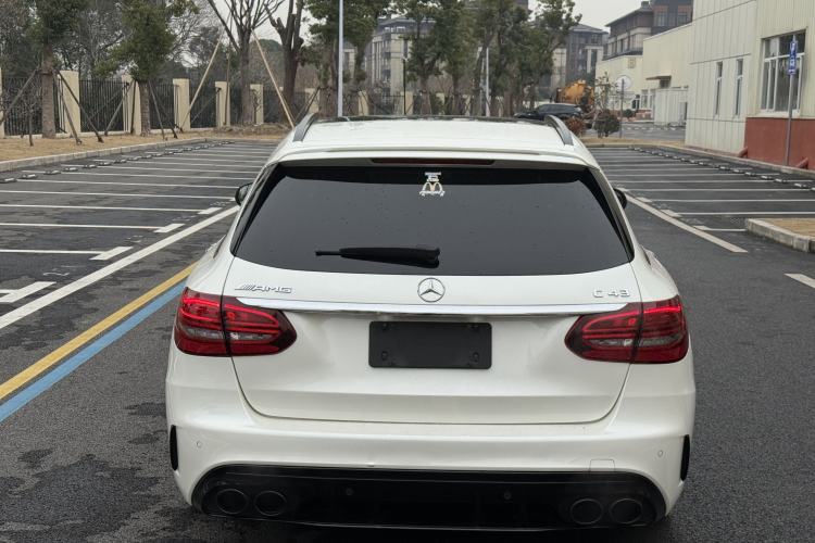 Used Mercedes-Benz C-Class AMG 2019 AMG C 43 4MATIC Estate Special Edition Exterior 4