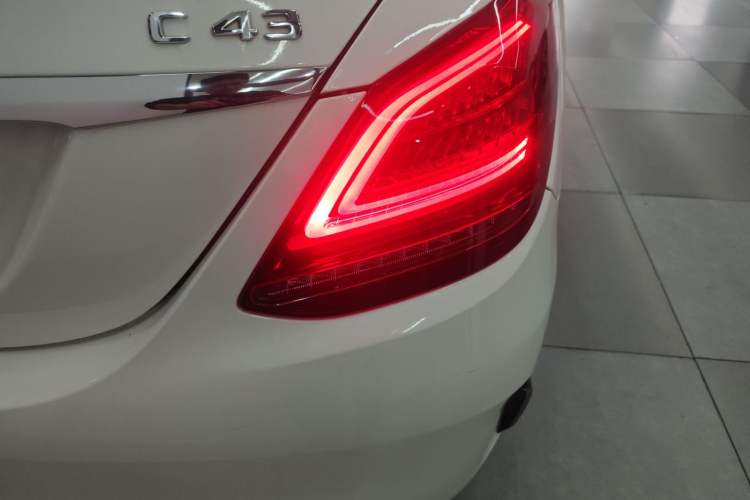 Used Mercedes-Benz C-Class AMG 2019 AMG C 43 4MATIC Exterior 6