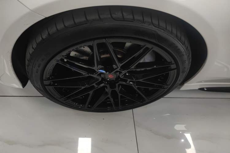 Used Mercedes-Benz C-Class AMG 2019 AMG C 43 4MATIC Exterior 7