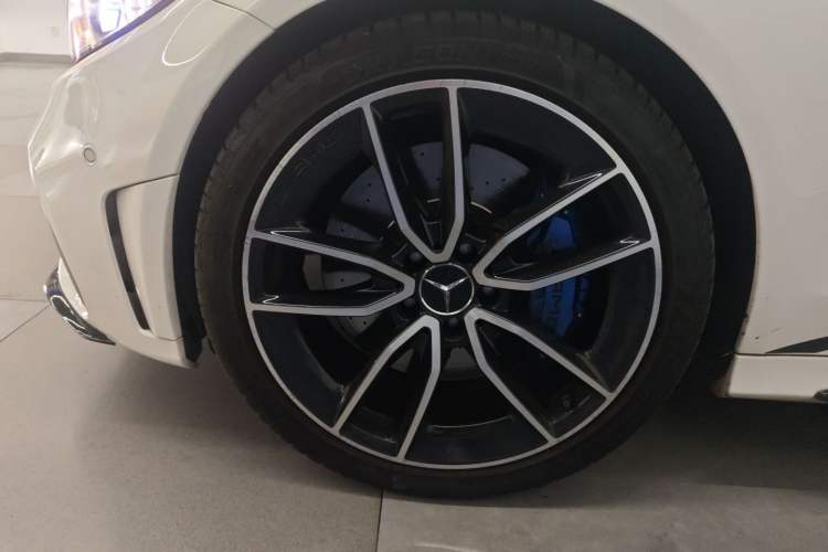Used Mercedes-Benz C-Class AMG 2019 AMG C 43 4MATIC Exterior 7