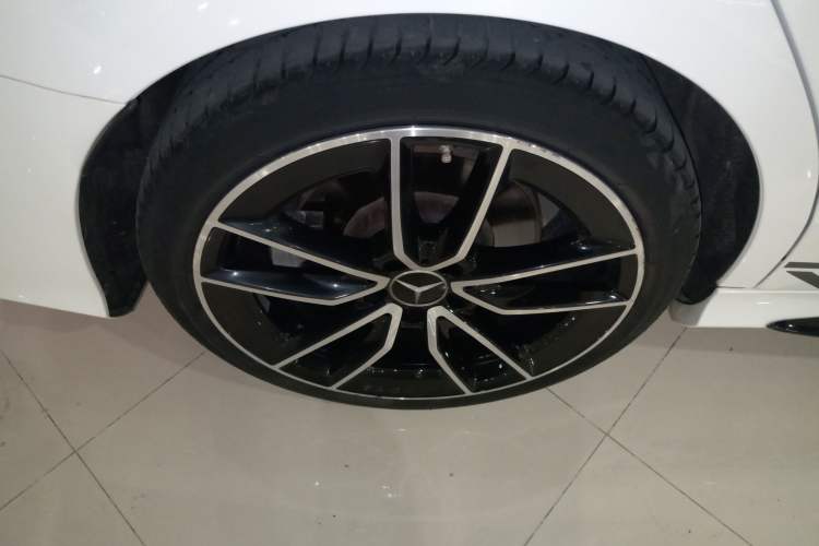 Used Mercedes-Benz C-Class AMG 2019 AMG C 43 4MATIC Exterior 8