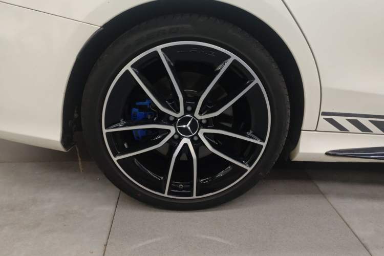 Used Mercedes-Benz C-Class AMG 2019 AMG C 43 4MATIC Exterior 8
