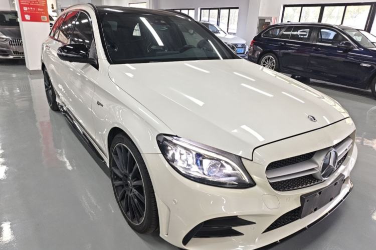 Used Mercedes-Benz C-Class AMG 2019 AMG C 43 4MATIC Estate Special Edition Front Right 45 Deg