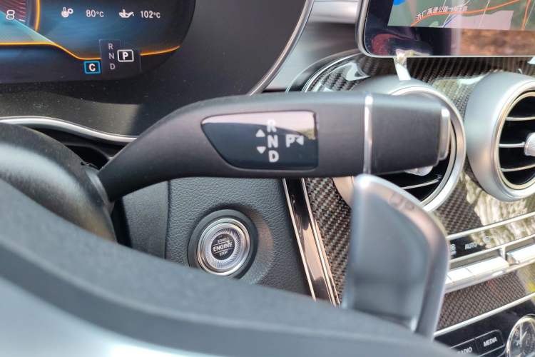 Used Mercedes-Benz C-Class AMG 2019 AMG C 43 4MATIC Estate Special Edition Gear Lever