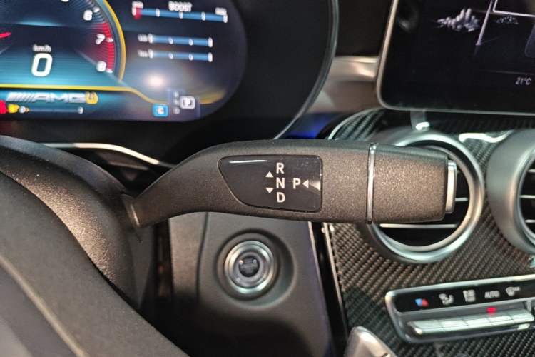 Used Mercedes-Benz C-Class AMG 2019 AMG C 43 4MATIC Estate Special Edition Gear Lever