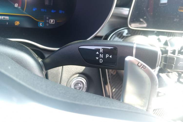 Used Mercedes-Benz C-Class AMG 2019 AMG C 43 4MATIC Estate Special Edition Gear Lever