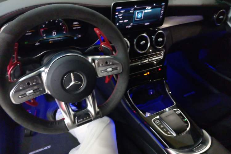 Used Mercedes-Benz C-Class AMG 2019 AMG C 43 4MATIC Interior 2