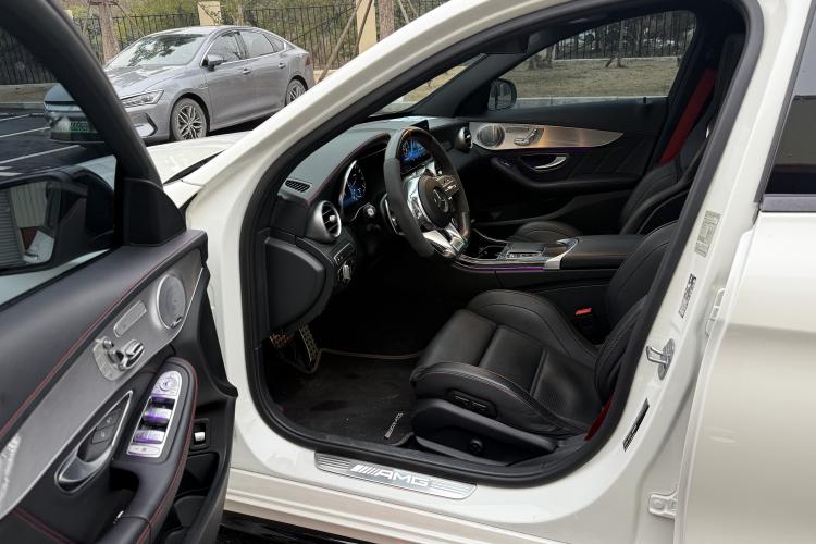 Used Mercedes-Benz C-Class AMG 2019 AMG C 43 4MATIC Estate Special Edition Interior 3