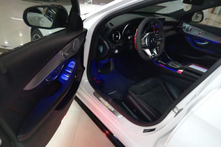 Used Mercedes-Benz C-Class AMG 2019 AMG C 43 4MATIC Interior 3