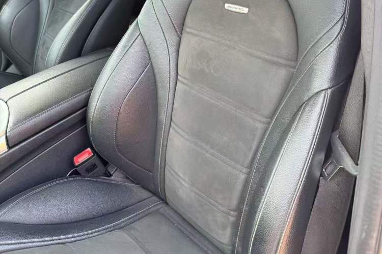 Used Mercedes-Benz C-Class AMG 2019 AMG C 63 Interior 9