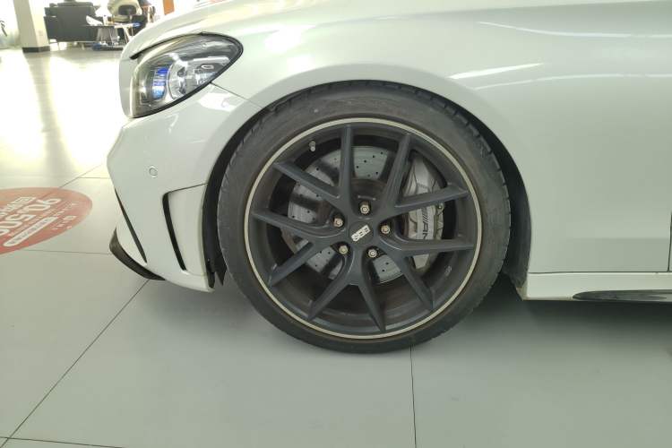 Used Mercedes-Benz C-Class AMG 2019 AMG C 43 4MATIC Coupe Left Front Wheel Hub