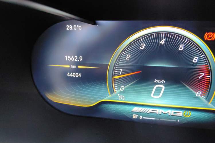 Used Mercedes-Benz C-Class AMG 2019 AMG C 43 4MATIC Estate Special Edition Odometer Close Up