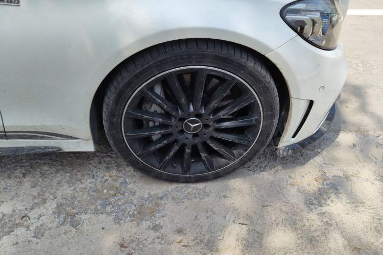 Used Mercedes-Benz C-Class AMG 2019 AMG C 43 4MATIC Estate Special Edition Right Front Wheel Hub