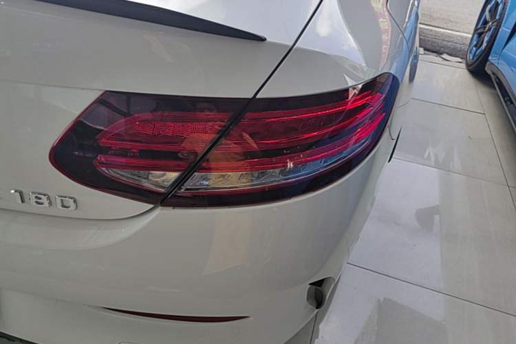 Used Mercedes-Benz C-Class AMG 2019 AMG C 43 4MATIC Coupe Right Rear Taillight