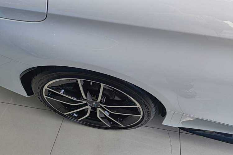 Used Mercedes-Benz C-Class AMG 2019 AMG C 43 4MATIC Coupe Right Rear Wheel Hub