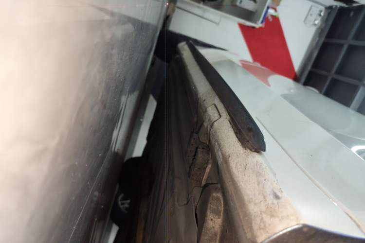 Used Mercedes-Benz C-Class AMG 2019 AMG C 43 4MATIC Estate Special Edition Right Side Sill