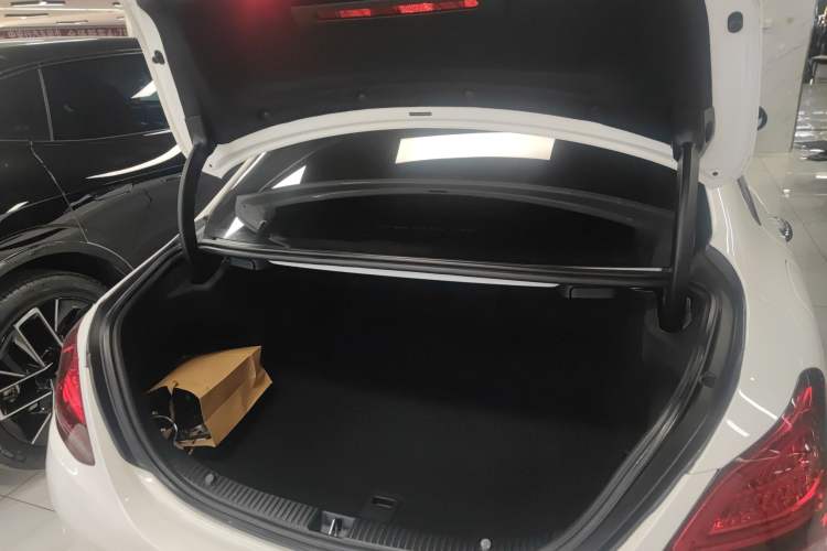 Used Mercedes-Benz C-Class AMG 2019 AMG C 43 4MATIC Trunk