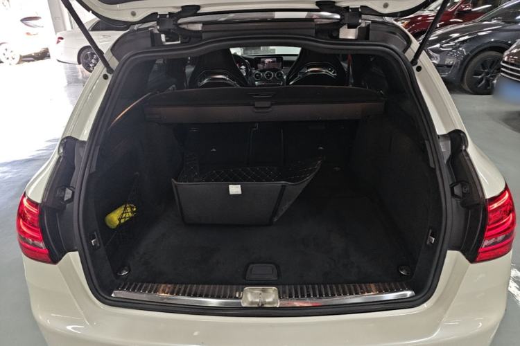 Used Mercedes-Benz C-Class AMG 2019 AMG C 43 4MATIC Estate Special Edition Trunk