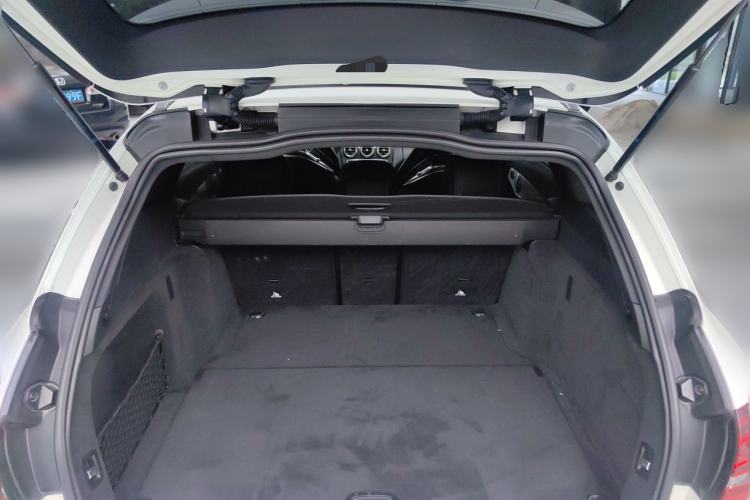 Used Mercedes-Benz C-Class AMG 2019 AMG C 43 4MATIC Estate Special Edition Trunk