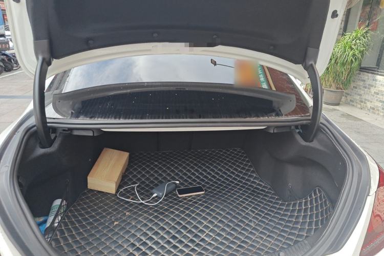 Used Mercedes-Benz C-Class AMG 2019 AMG C 43 4MATIC Trunk