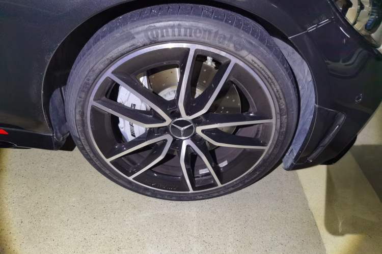 Used Mercedes-Benz C-Class AMG 2023 AMG C 43 4MATIC Coupe Right Front Wheel Hub