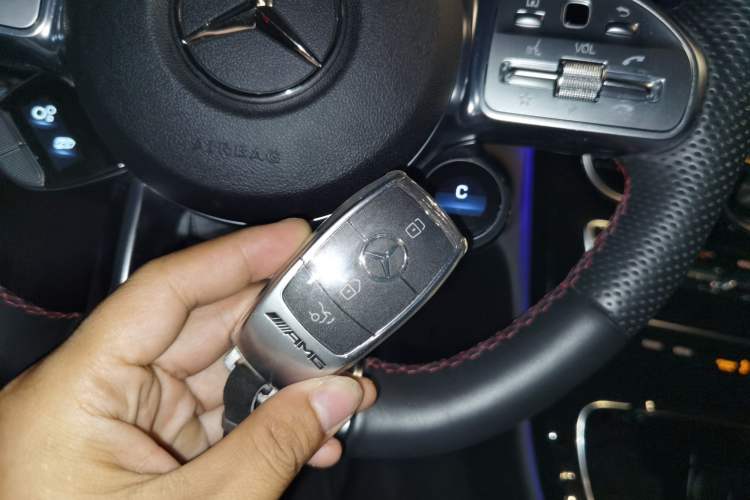 Used Mercedes-Benz C-Class AMG 2023 AMG C 43 4MATIC Coupe Vehicle Key