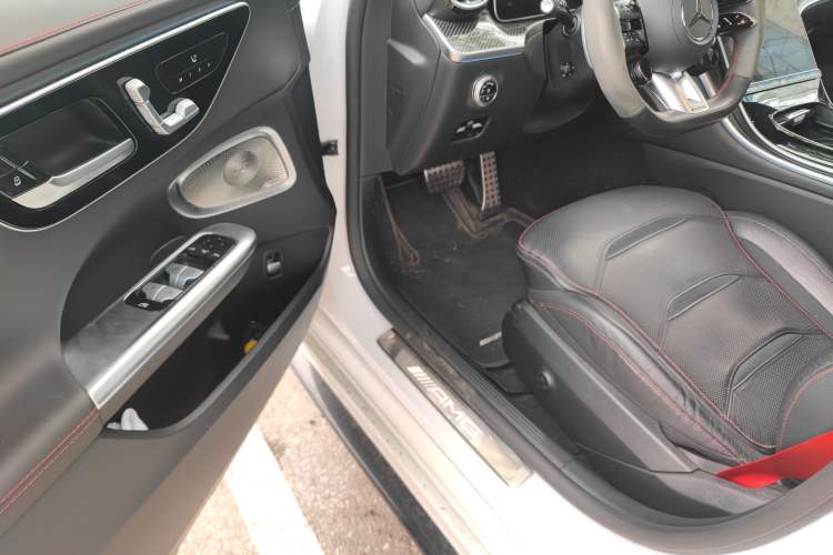 Used Mercedes-Benz C-Class AMG 2023 AMG C 43 4MATIC Estate Special Edition Driver Seat