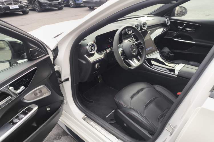 Used Mercedes-Benz C-Class AMG 2023 AMG C 43 4MATIC Estate Special Edition Driver Seat